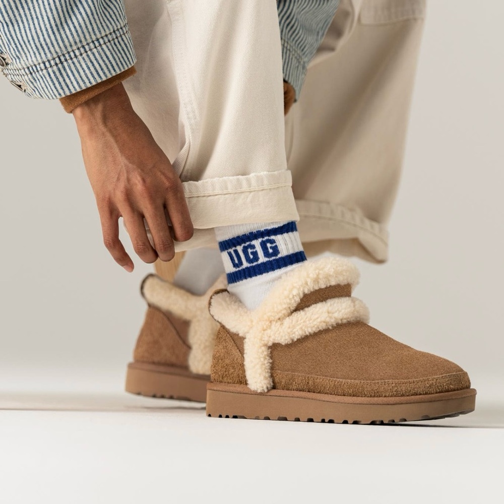 UGG Classic Ultra Mini Spill Seam Bootie Chestnut Women’s Size 8 NWT